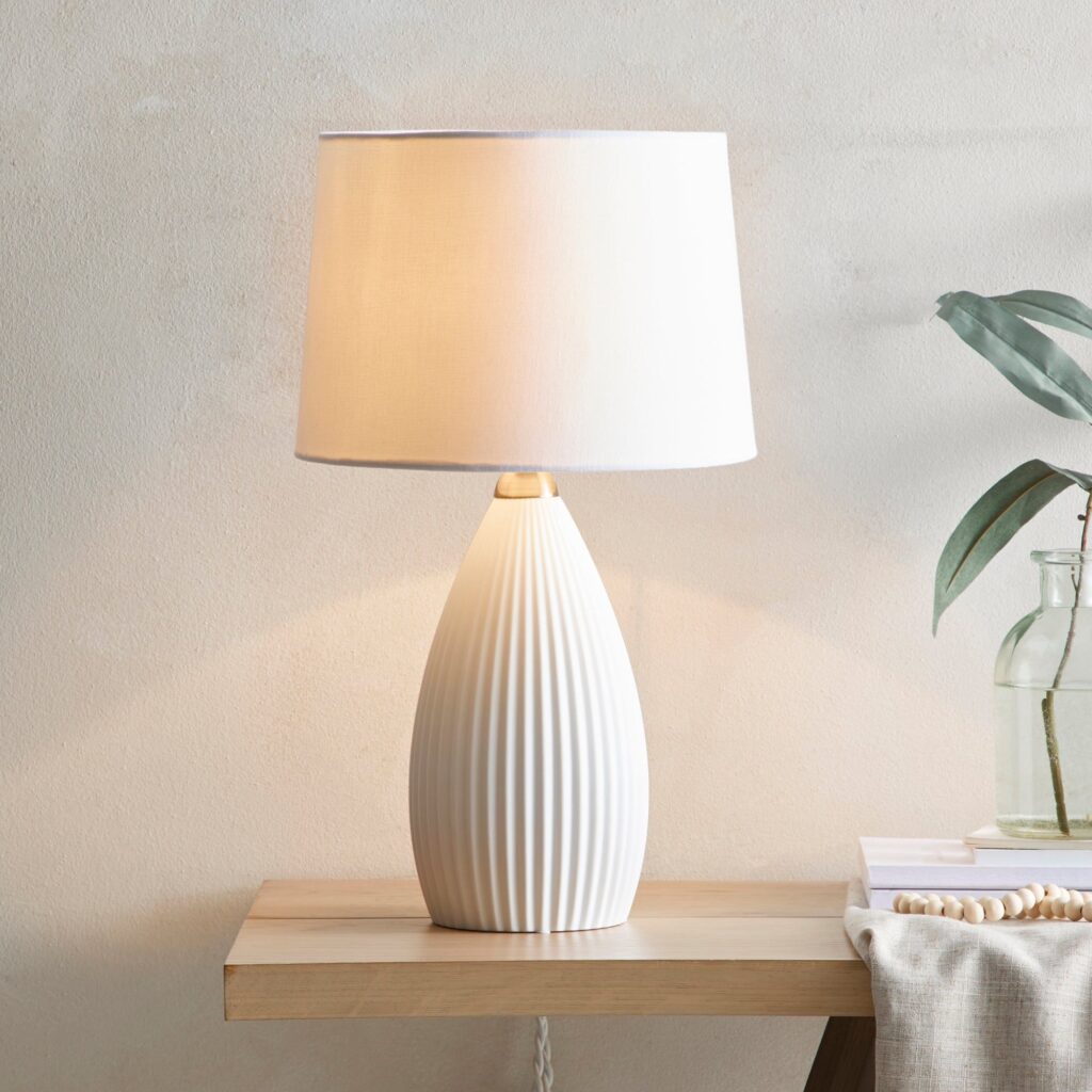 White table lamp design