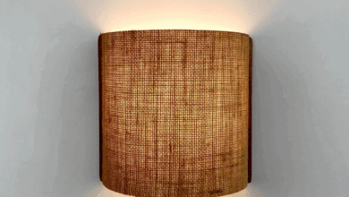 Wooden wall lamp
