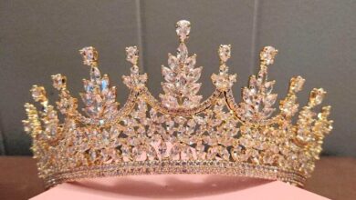 gold crown