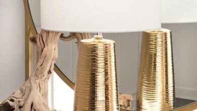 gold table lamp