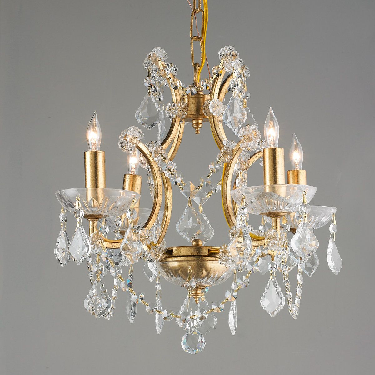 small chandelier Stylish and Sophisticated Lighting Fixture for Small Spaces