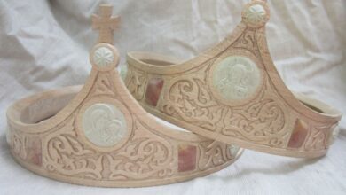 the wooden crown