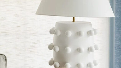 touches base lamp