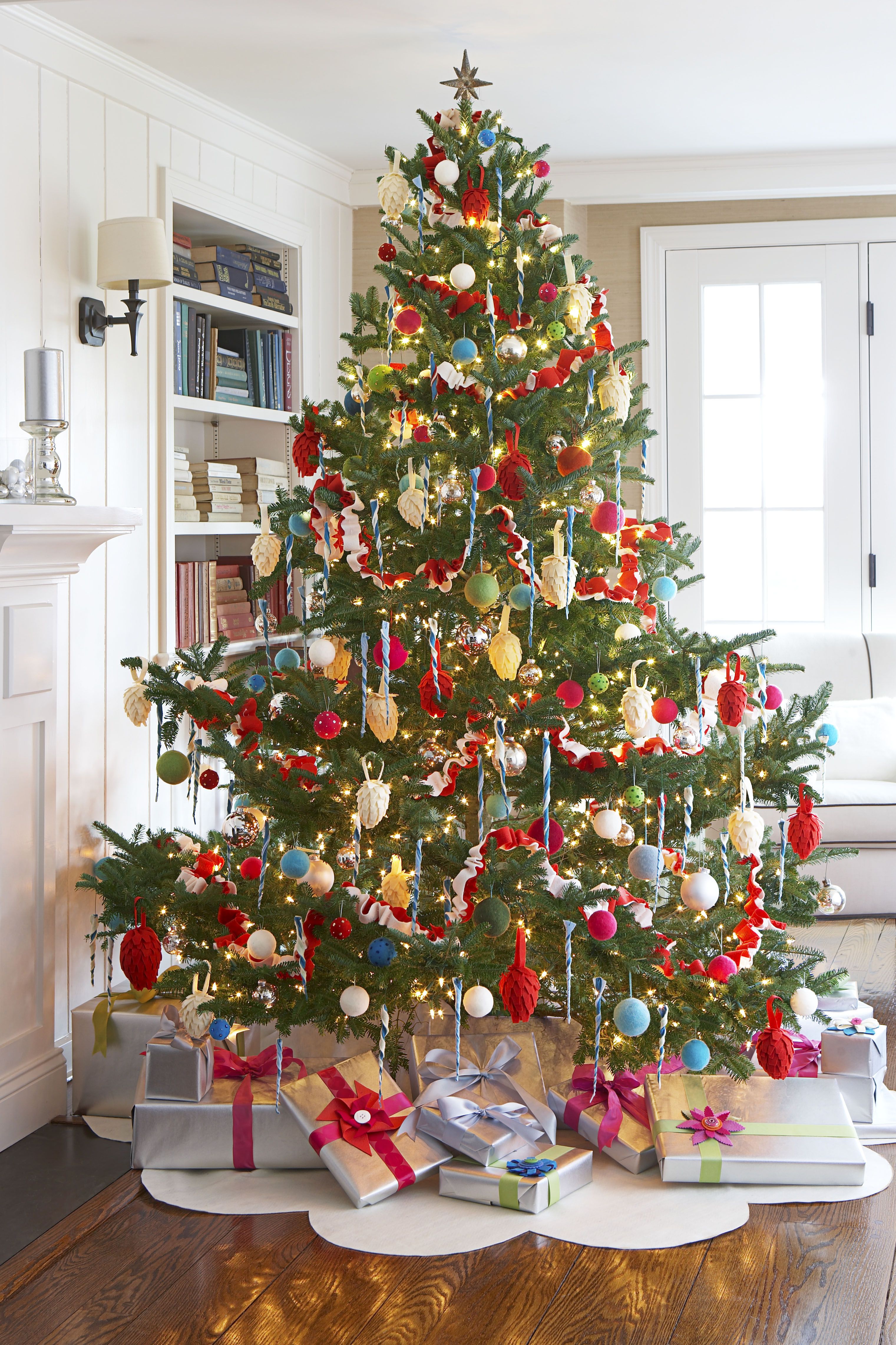 Decorate Christmas tree felt christmas tree skirt - christmas decoration ideas EHLMNKB