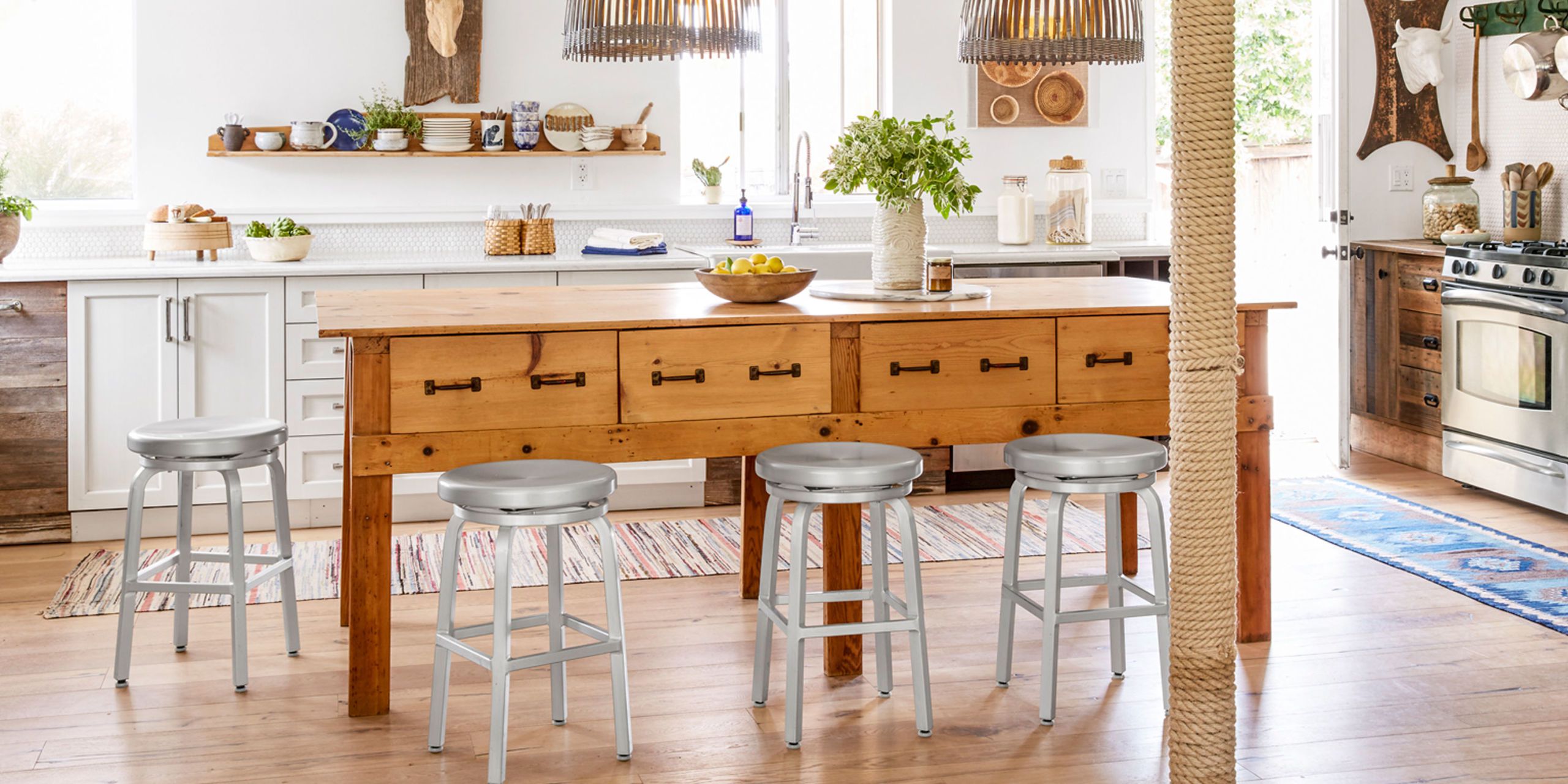 Kitchen Islands add storage, style, and extra seating with a standalone kitchen island. OEUTOUT