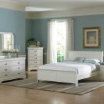 For a bright and friendly room atmosphere: bedroom white furniture sets