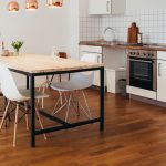 Kitchen with wooden floor: pictures & ideas of kitchens with parquet and wooden floor