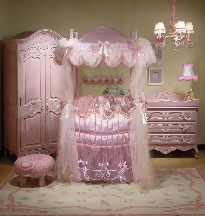 Princess Cots french country baby nursery iron round crib canopy bed | baby fever | AJLBTOC