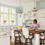 White kitchens: ideas and images for kitchens in white