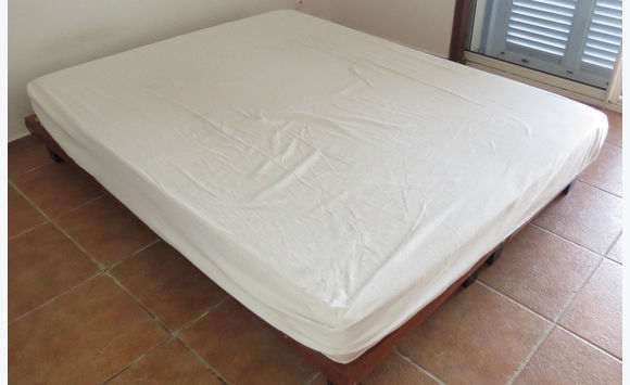 Bed (mattress & box spring) 160 x 200 or / and 140 x 200 - Furniture