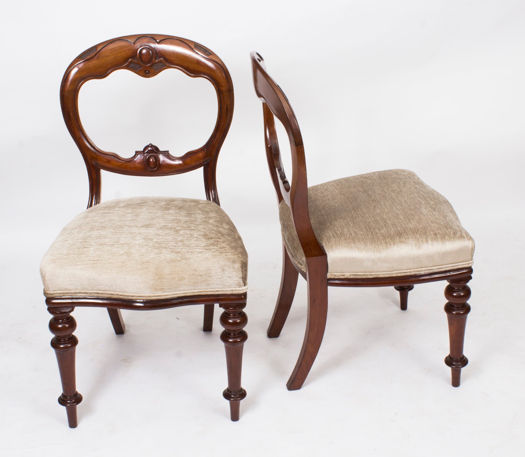 19th Century Victorian Oval Dining Table and Eight Antique Chairs at 1stdibs