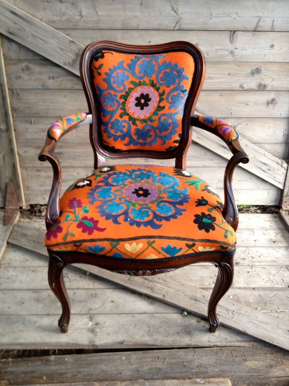 Antique French armchair with maybe the perfect pattern for my wall hanging.  Still thinking.