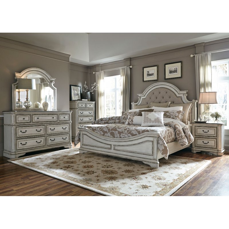 Antique White Traditional 4 Piece King Bedroom Set - Magnolia Manor