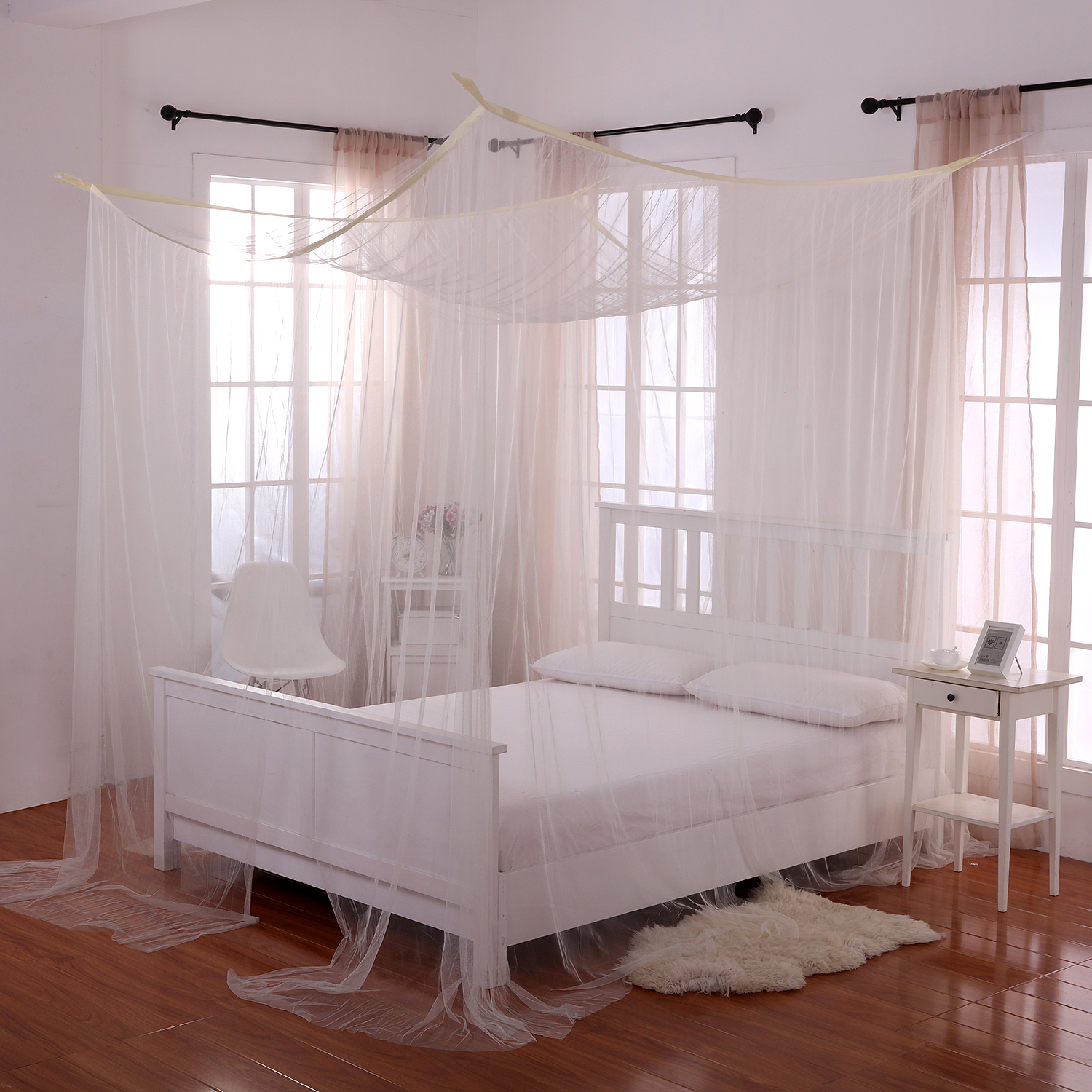 Casablanca Palace 4-Post Bed Sheer Panel Canopy