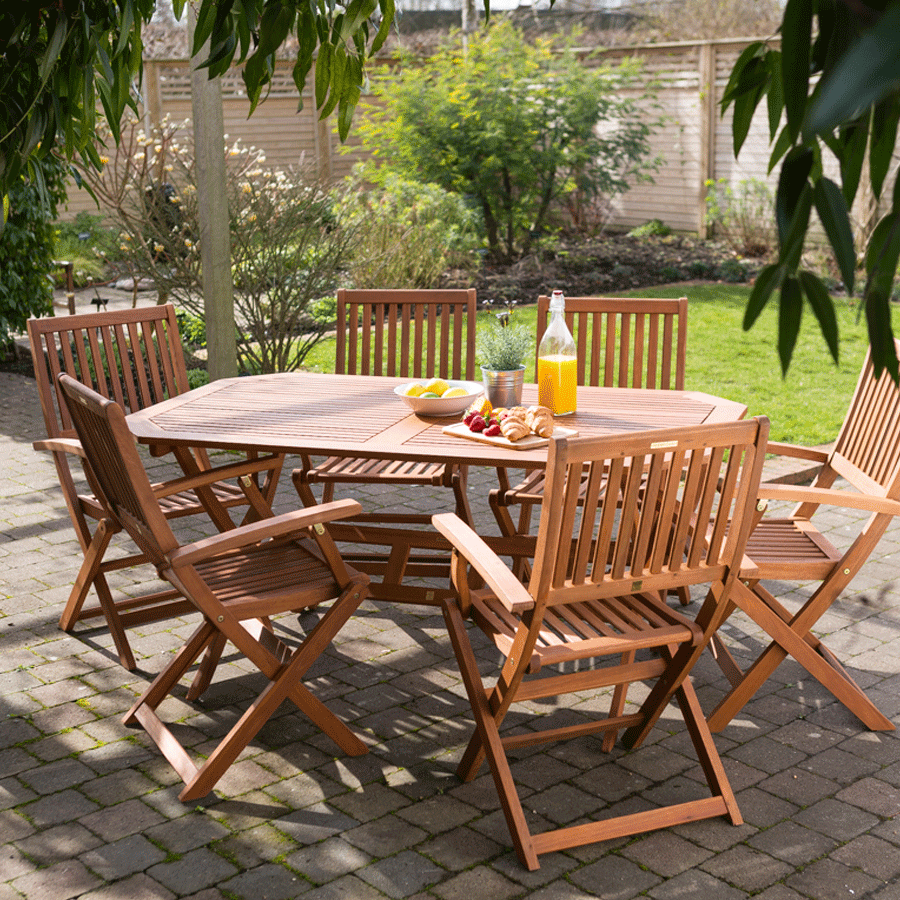 Get classy and enormous look with garden furniture sets