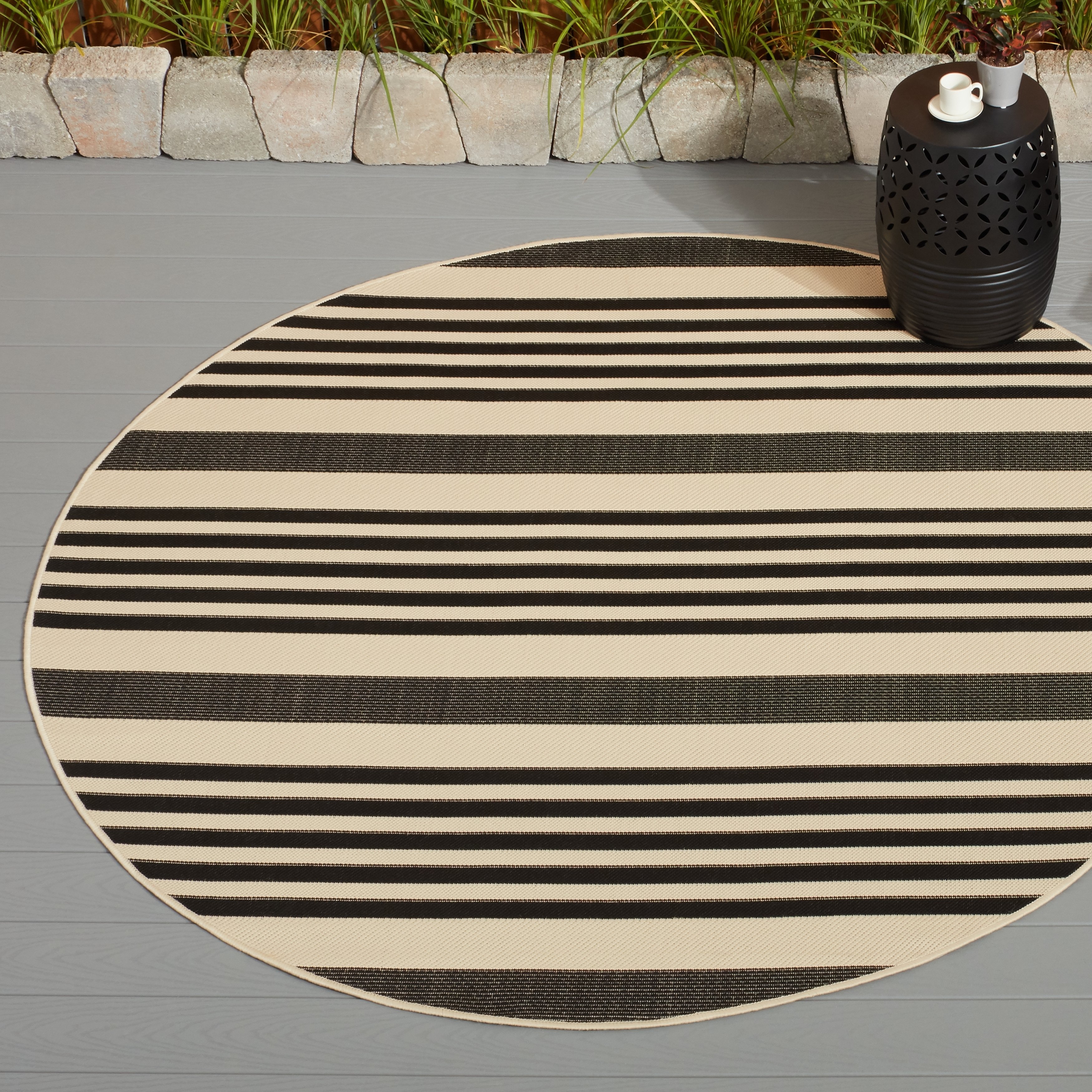 Safavieh Courtyard Stripe Black/ Bone Indoor/ Outdoor Rug