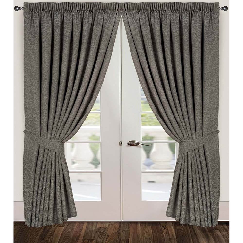 When to choose pencil pleat curtains