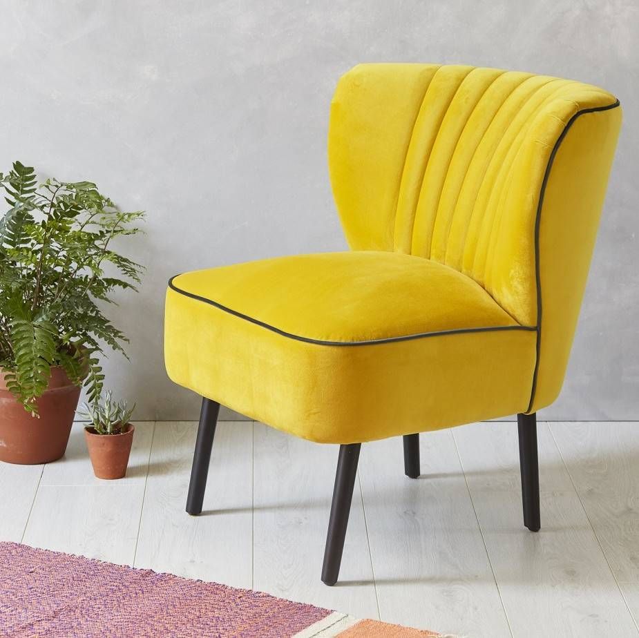 Are you interested in our Yellow Velvet Cocktail Chair? With our  Mid-Century Chair you need look no further.