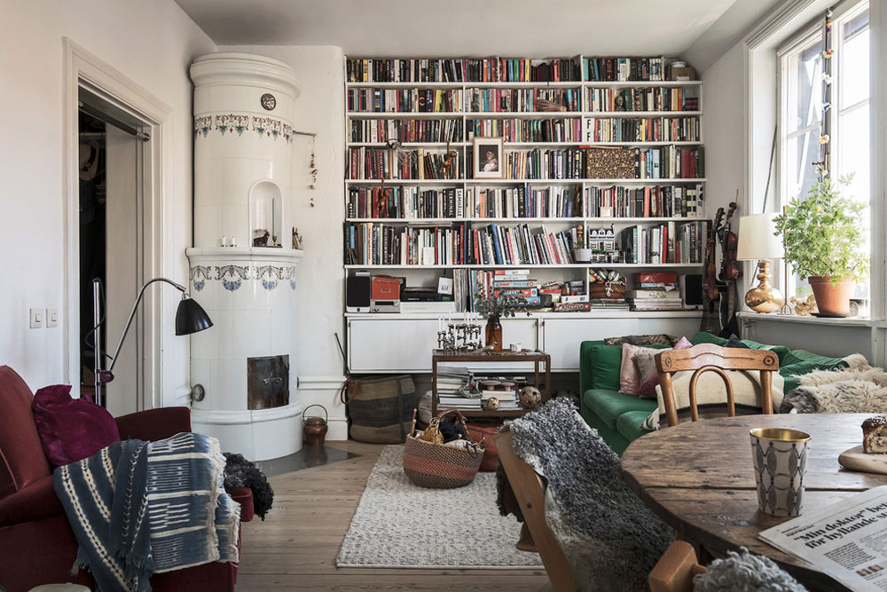 Houzz-Reportage-Hemma-Hos-Malin-Crépin-by-Kronfoto Tiny apartment ideas on how to design and decorate one