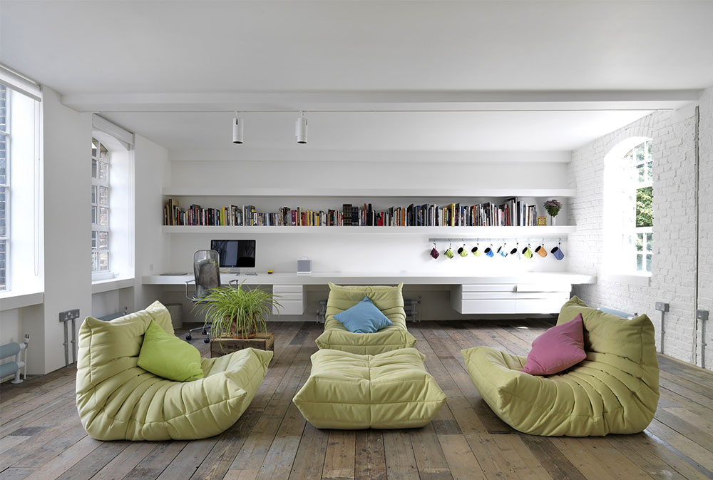 Bermondsey-Warehouse-Loft-by-HI-MACS®-Italia floor cushions: wonderful accessories for your living room
