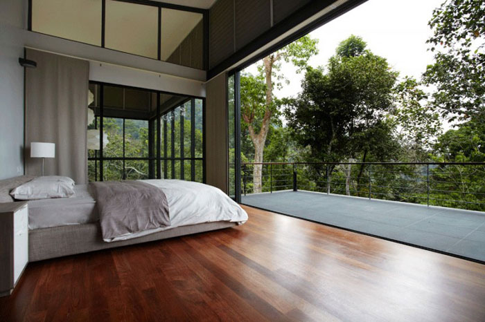 73517673343 Beautiful deckhouse in the woods designed by Choo Gim Wah Architect