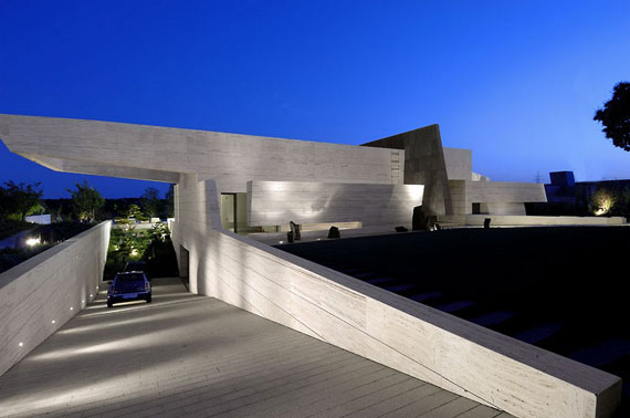 m5 house with marble exteriors designed by A-Cero in Pozuelo de Alarcón, Madrid