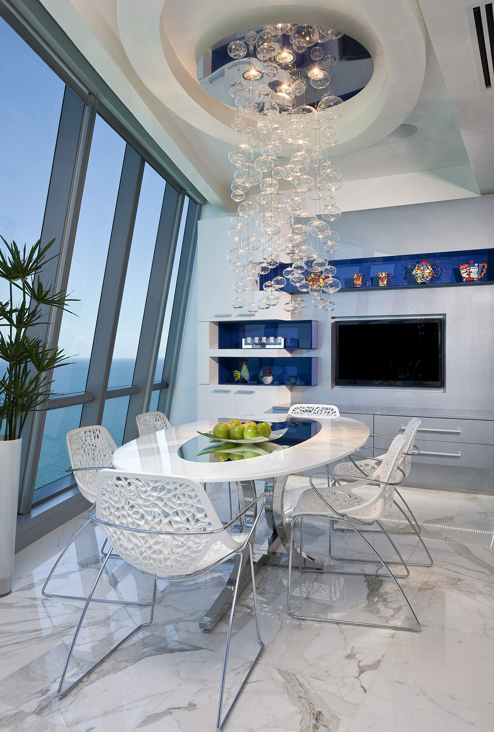 Elegant-ocean-penthouse-with-lots-hanging-lights-5 Elegant-ocean-penthouse with lots-hanging-lights