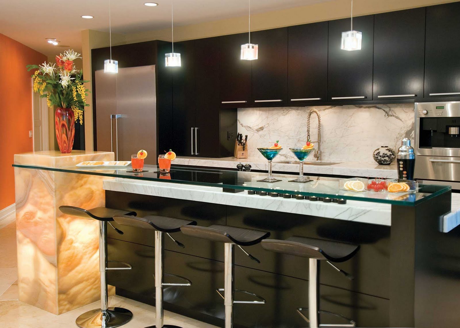b11 The unexpected stylish look of black kitchen designs