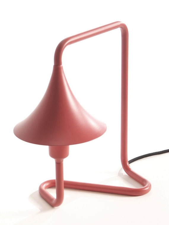 d32 Efficient and well-designed desk lamps to illuminate your interiors