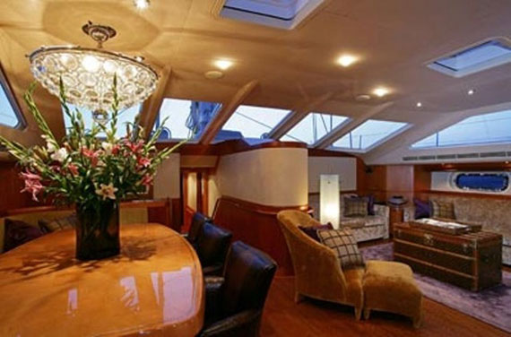 y18 Glamorous yacht interior design examples that will amaze you