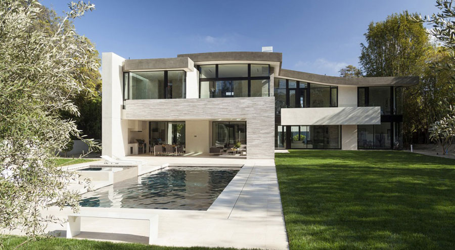 1 Elegant San Vicente home designed by McClean Design