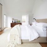 Bed accessories that you should have for a master bedroom