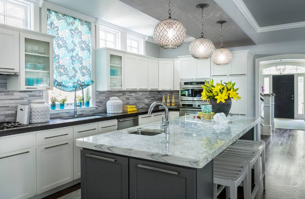 Tips and guidelines for decorating over kitchen cabinets