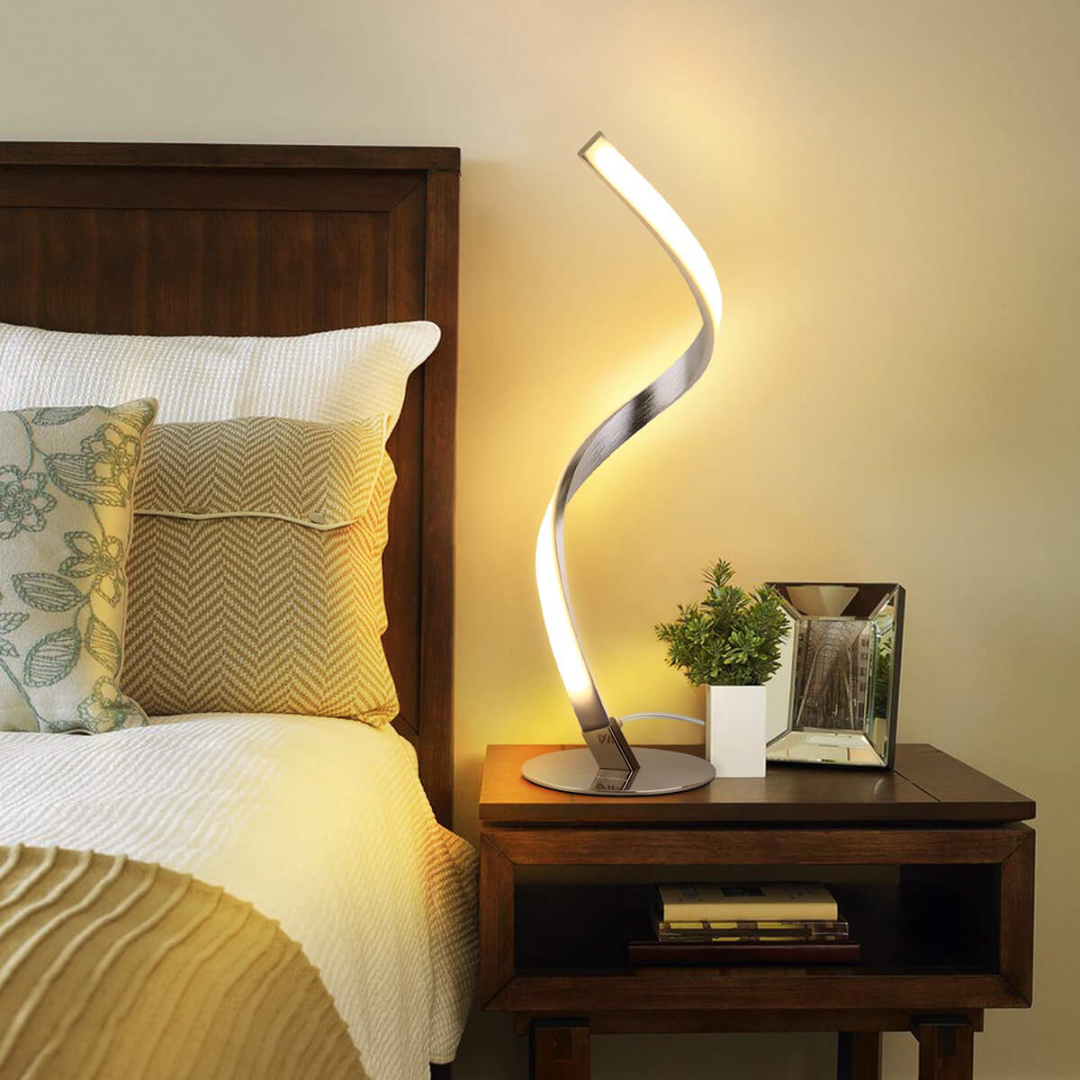 Best lamps by the bed