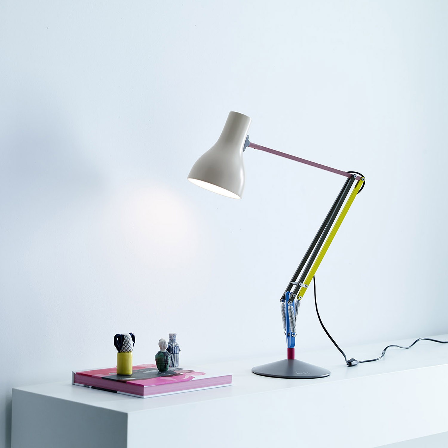 Choose contemporary desk lights