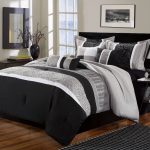 The modern comforters and bedspreads are very easy in use