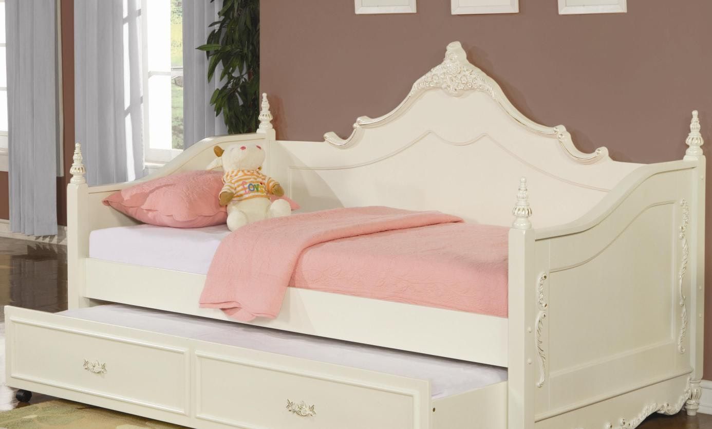 Trundle bed is highly used for its portability and versatile system
