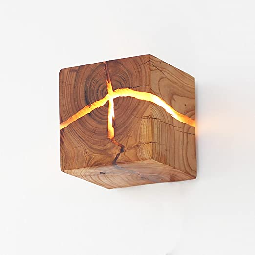 Wooden wall lamp