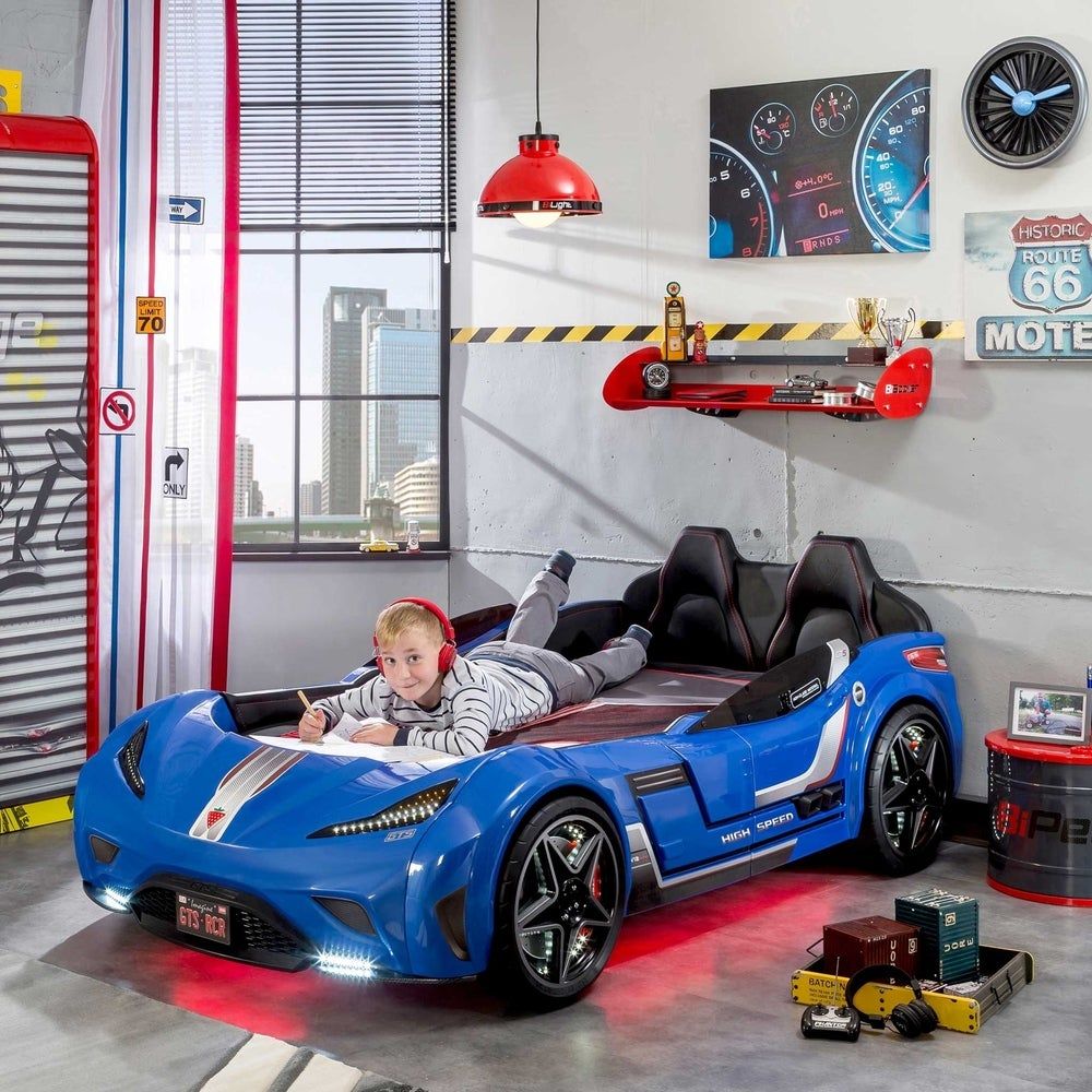 Your kid’s first car bed