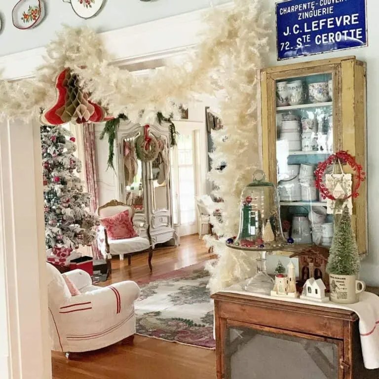 Snowy White Garland