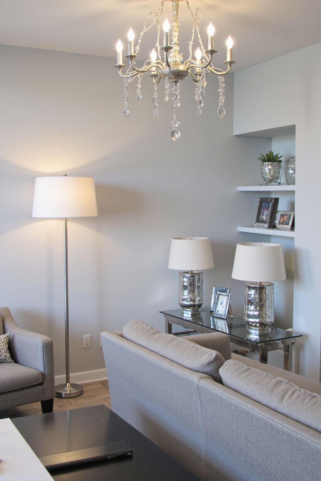 layered lighting living room, cozy living room design, living room decor with lights, easy living room decor ideas, neutral small living room ideas