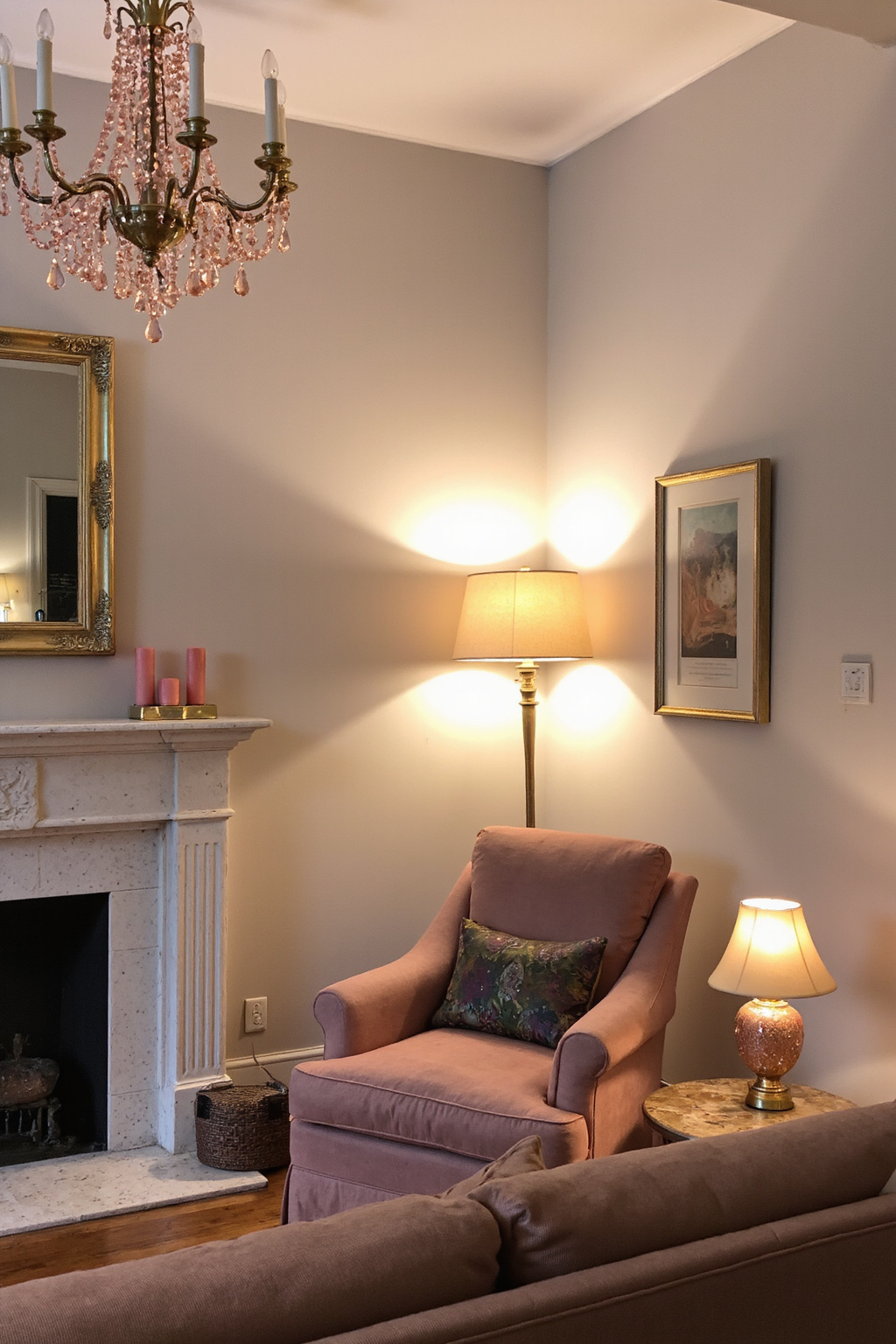 cozy living room lighting, layered lighting living room, cozy sunroom decorating ideas, cosy lighting living room, cozy living room ideas